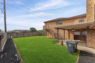 110 Shadow Wood Dr, Sugar Land, TX 77498 - Photo 36