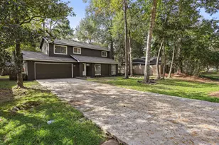 68 NE Yewleaf Rd, The Woodlands, TX 77381 - Photo 2