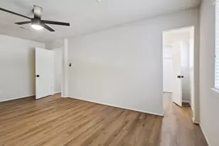 68 NE Yewleaf Rd, The Woodlands, TX 77381 - Photo 22