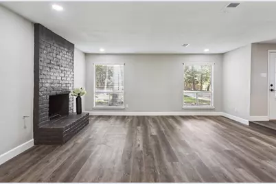 68 NE Yewleaf Road, The Woodlands, TX 77381 - Photo 6
