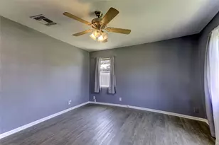 1415 Phoenix Dr, Wichita Falls, TX 76306 - Photo 4