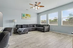 4506 Legends Bay Dr, Baytown, TX 77523 - Photo 8