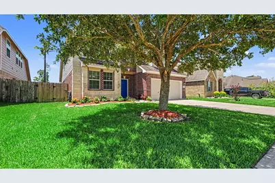 4506 Legends Bay Drive, Baytown, TX 77523 - Photo 4