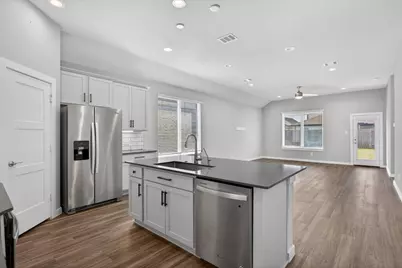 22843 Castello Lakes Drive, Katy, TX 77449 - Photo 10