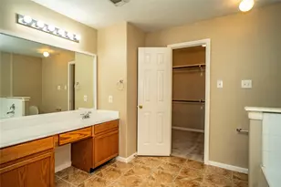 12426 Greensbrook Forest Dr, Houston, TX 77044 - Photo 16