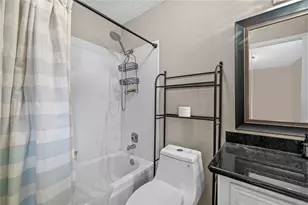 13901 Hollowgreen Dr, Houston, TX 77082 - Photo 18