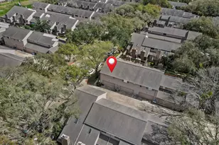 13901 Hollowgreen Dr, Houston, TX 77082 - Photo 24