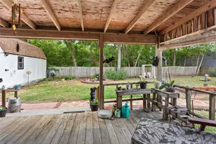 405 N Magnolia St, Highlands, TX 77562 - Photo 22