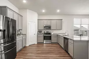 2038 Viva Rd, Bryan, TX 77807 - Photo 4