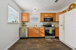 5049 Hauna Ln, Dickinson, TX 77539 - Photo 8