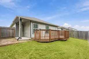 10627 Red Orchid Dr, Houston, TX 77016 - Photo 14