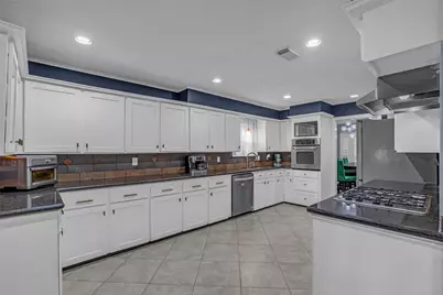 947 Thornton Road, Houston, TX 77018 - Photo 8