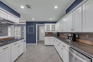947 Thornton Rd, Houston, TX 77018 - Photo 10