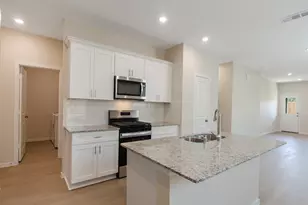 15881 Blass Valley Dr Dr, Conroe, TX 77302 - Photo 2