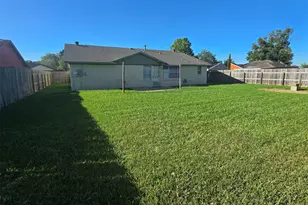 401 Strey Ct, Deer Park, TX 77536 - Photo 4