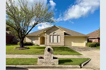 1214 28th Avenue N, Texas City, TX 77590 - Photo 2