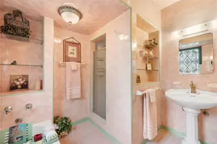 916 E James St, Baytown, TX 77520 - Photo 30