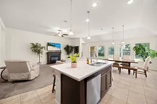 252 Scarlet Maple Wy, Conroe, TX 77318 - Photo 10