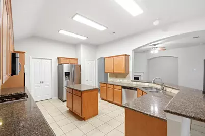 31710 Midlake Park, Conroe, TX 77385 - Photo 14