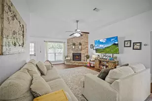 2919 Creek Manor Dr, Kingwood, TX 77339 - Photo 6