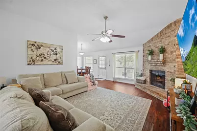 2919 Creek Manor Dr, Kingwood, TX 77339 - Photo 4