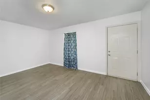 632 Luke St, Dayton, TX 77535 - Photo 8