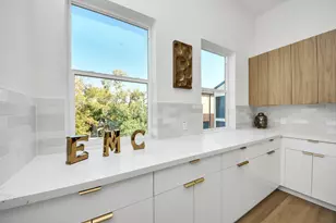 1216 E 34th St, Houston, TX 77022 - Photo 18