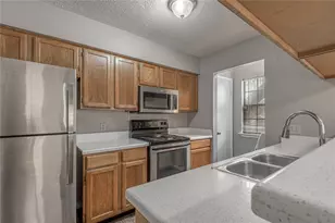 2402 Sycamore Ave, Huntsville, TX 77340 - Photo 8