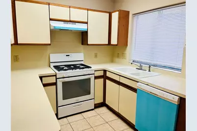 2910 Grants Lake Boulevard #1603, Sugar Land, TX 77479 - Photo 4