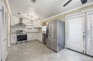 11011 Carlton Dr, Houston, TX 77047 - Photo 8
