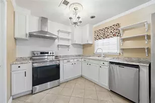 11011 Carlton Dr, Houston, TX 77047 - Photo 8