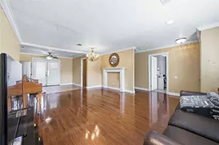 11011 Carlton Dr, Houston, TX 77047 - Photo 6