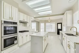 3206 Braesview Dr, Pearland, TX 77584 - Photo 14