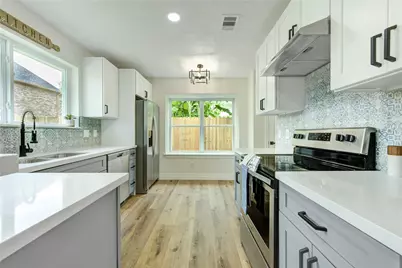 13711 Charidges Court, Houston, TX 77034 - Photo 18