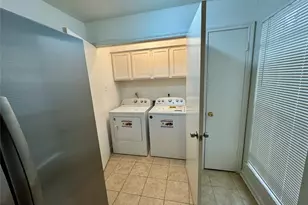 5810 Twisted Pine Ct, Houston, TX 77039 - Photo 10