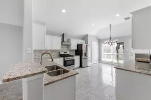 6322 Atlasridge Dr, Houston, TX 77048 - Photo 6