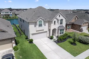 29650 Yaupon Shore Dr, Spring, TX 77386 - Photo 2