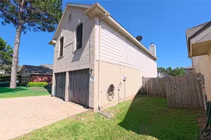19919 Goldlake Dr, Katy, TX 77449 - Photo 2