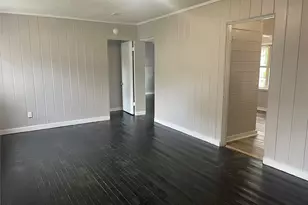 407 N Magnolia St, Highlands, TX 77562 - Photo 6