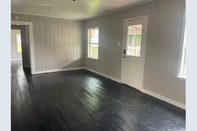 407 N Magnolia Street, Highlands, TX 77562 - Photo 4