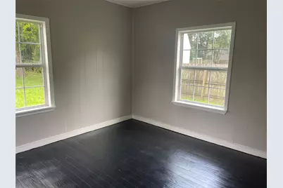 407 N Magnolia Street, Highlands, TX 77562 - Photo 12