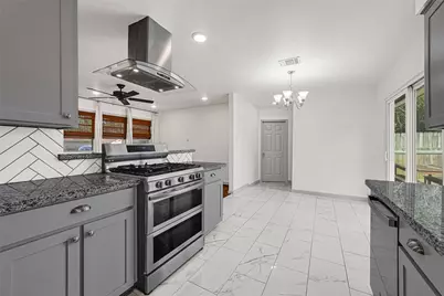 209 W 6th Street, Deer Park, TX 77536 - Photo 6