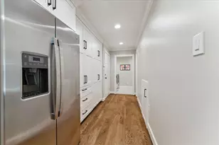 846 W Forest Dr, Houston, TX 77079 - Photo 32