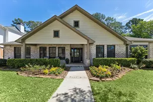 846 W Forest Dr, Houston, TX 77079 - Photo 2