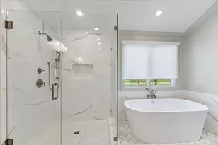 846 W Forest Dr, Houston, TX 77079 - Photo 30