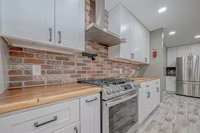 3818 Quail Meadow Drive, Missouri City, TX 77459 - Photo 2