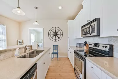 16514 Edward Teach Road, Jamaica Beach, TX 77554 - Photo 10