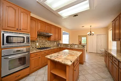 6419 Sutter Park Lane, Houston, TX 77066 - Photo 22