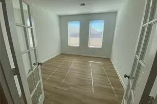 1042 Oakhurst Dr, Dayton, TX 77535 - Photo 4