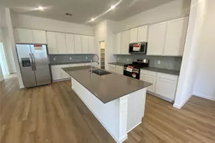 1042 Oakhurst Dr, Dayton, TX 77535 - Photo 10